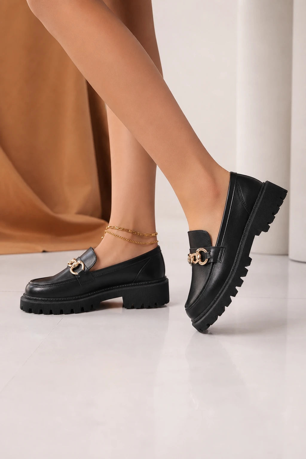 Mocasines Con Plataforma Cadena Dorada