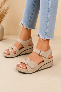 Sandalias de Cuña Beis para Mujer con Punta Abierta y Velcro