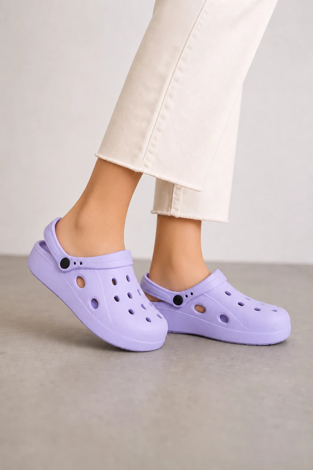 Zuecos Con Plataforma Lila De EVA
