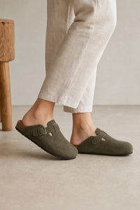 Zuecos De Cuero De Gamuza Con Plantilla De Corcho