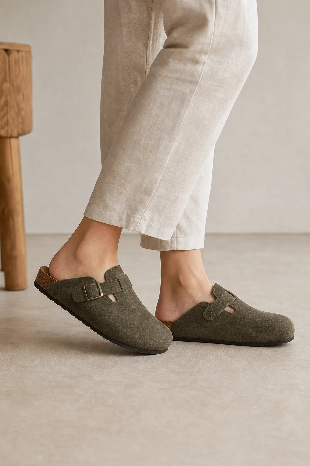Zuecos De Cuero De Gamuza Con Plantilla De Corcho